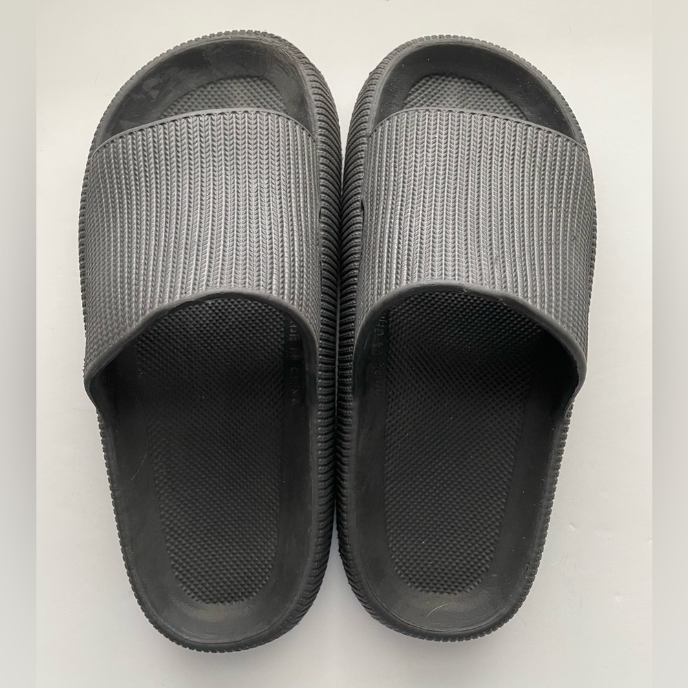 Woven Rubber Sleek Super Soft Sandals Size 38-39 - Picture 4 of 7